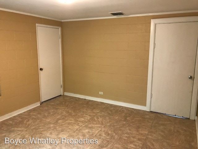 Building Photo - 3 br, 1.5 bath House - 2039 Hall Road