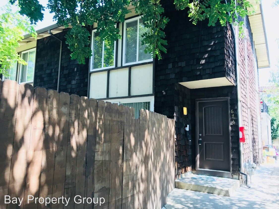 Primary Photo - 676 Reseda Dr
