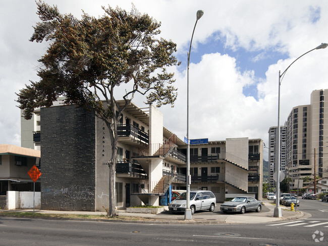 Building Photo - 2048 Kapiolani Blvd