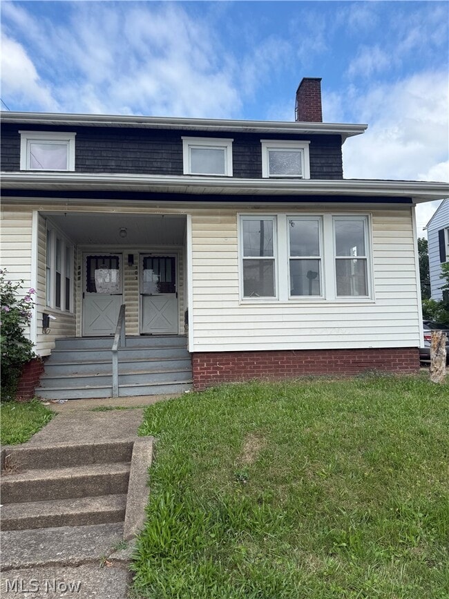 Building Photo - 301-303 Roslyn Ave NW