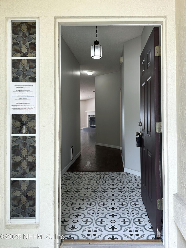 Foto del edificio - 1051 Moosehead Dr