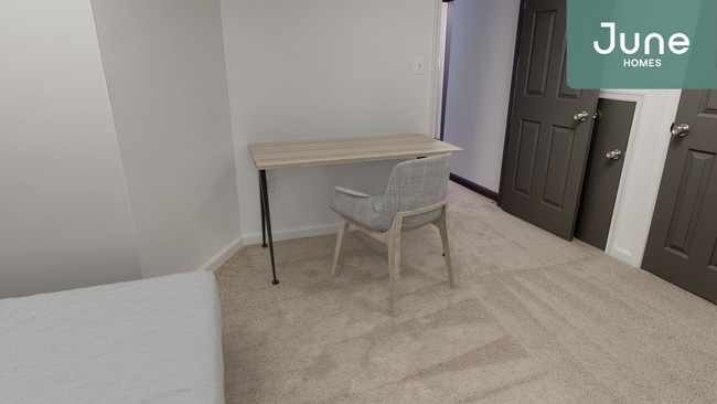 Building Photo - ROOM ONLY in 5-bed/2.0-bath Home