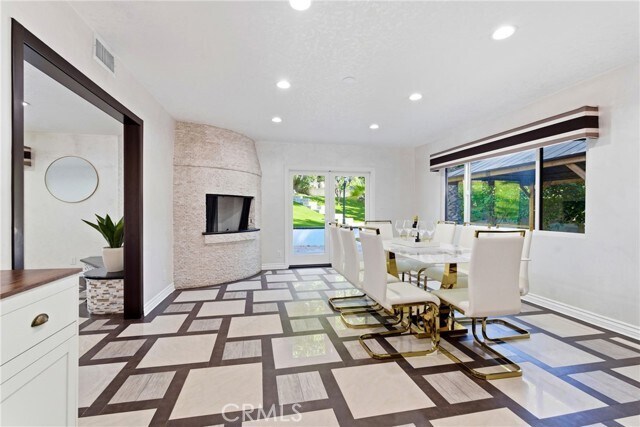 Building Photo - 5836 Winnetka Ave