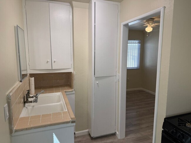 Foto del edificio - 214 E 88th Pl