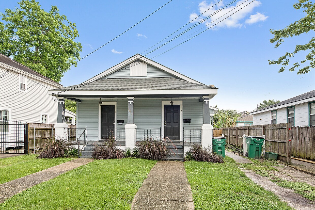 Primary Photo - 1611 Hesiod St