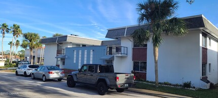 Building Photo - 301 Ridge Blvd