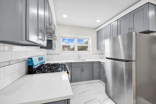Foto del edificio - 4392 Carpenter Ave