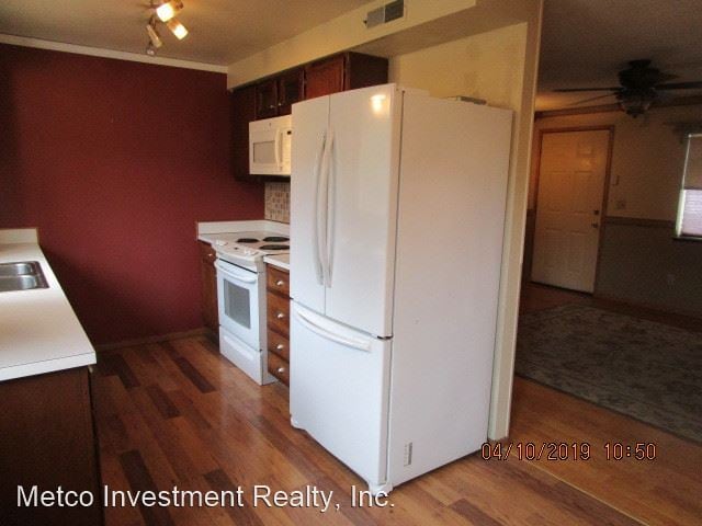 Building Photo - 4 br, 1.5 bath House - 5224 Sugarpine Cir
