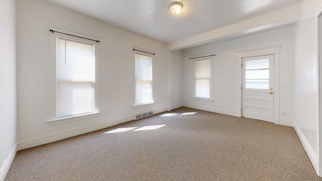 Foto del edificio - 2505 Poplar St