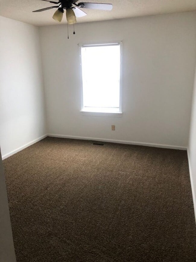 Building Photo - COMING SOON in Sheraton Village