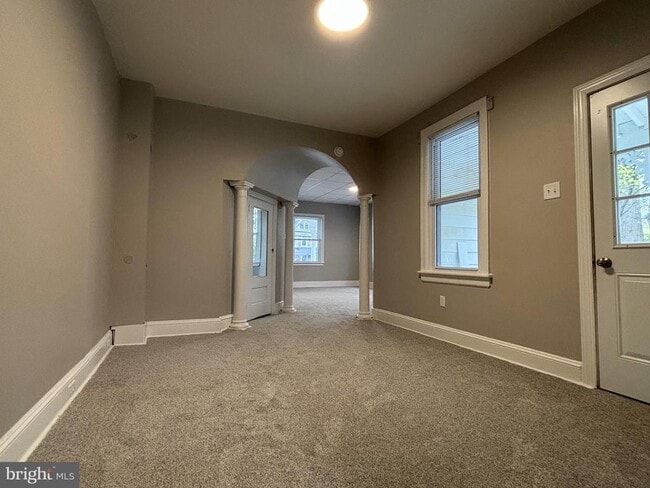 Foto del edificio - 132 N 3rd St
