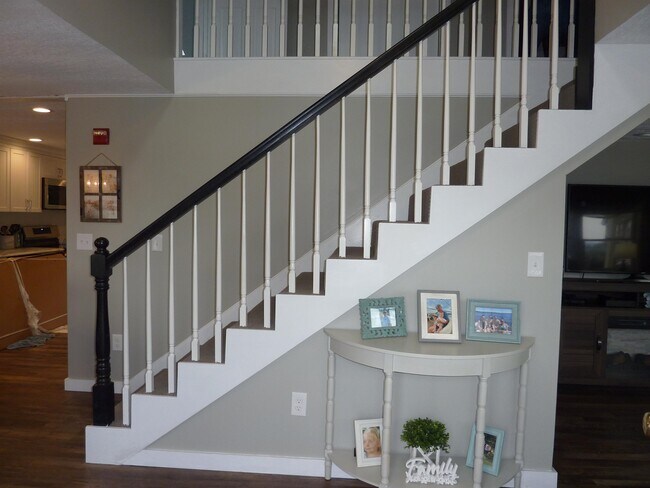 Foto del edificio - 136 Weirs Rd