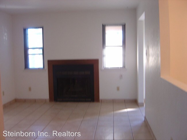 Building Photo - 317 Richard Dr