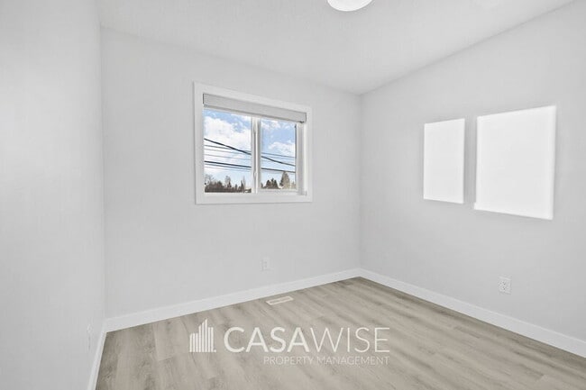 Building Photo - 10250-102157 157 St NW