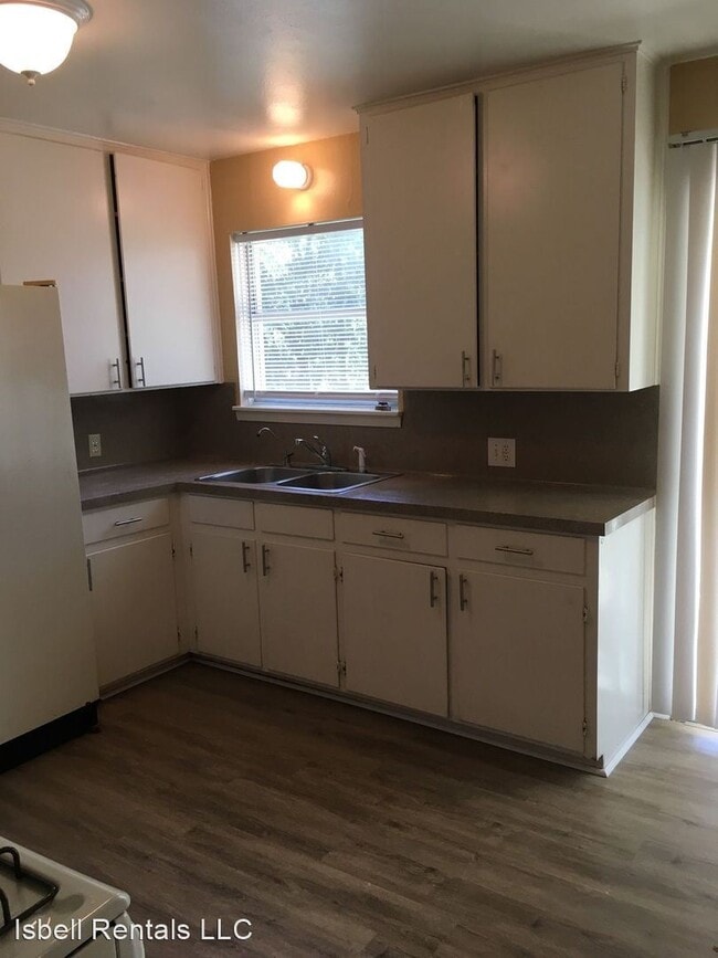 Building Photo - 3 br, 1 bath House - 1505 Connell Dr