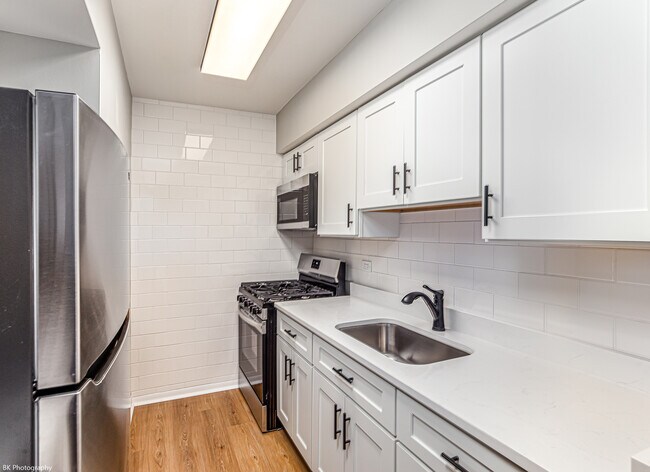 Foto del edificio - 11036 Kilpatrick Ave