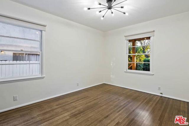 Foto del edificio - 362 Westbourne Dr