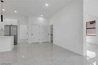 Building Photo - 3315 Sunshine Blvd N