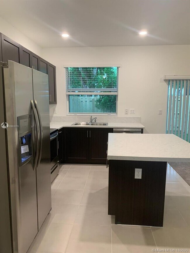 Foto del edificio - 2636 SE 15th Ct