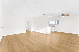 Building Photo - 3116 W 99th St