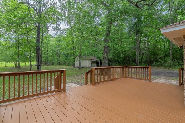 Building Photo - 14701 Cedar Ln Loop