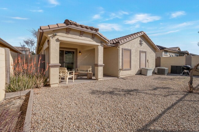 Building Photo - SPACIOUS 3 Bed 2 Bath Gilbert Home!!!