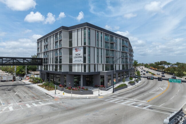 3801 N Dixie Hwy Oakland Park, FL 33334 - SKY Building