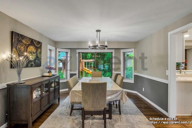 Foto del edificio - 905 224th Ave NE