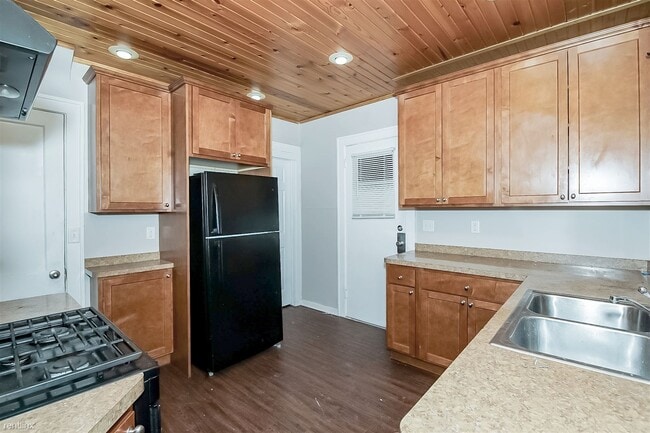 Foto del edificio - 3 br, 1 bath House - 3347 Bryant Avenue N