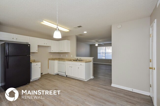 Foto del edificio - 325 Coral Cir