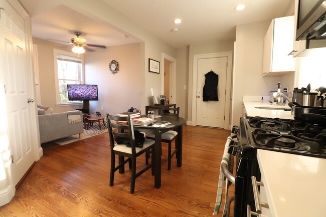 Foto del edificio - 4 Belvidere Pl