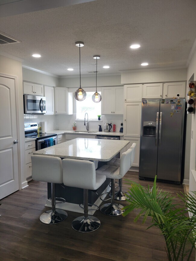 Foto del edificio - 7400 Quail Woods Rd