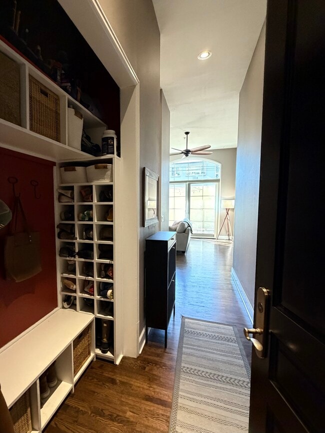 Photo - 25 N Downing St Apartment