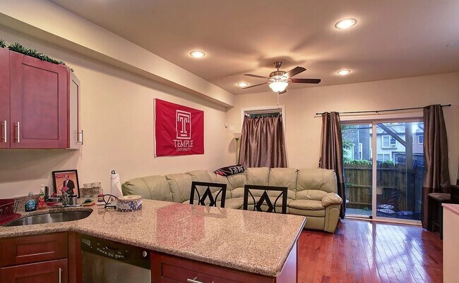 Comedor - 1708 Fontain St