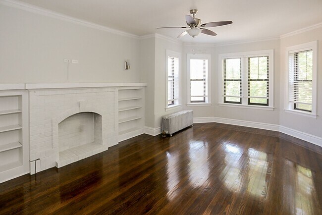 Foto del edificio - 2206 W Foster Ave