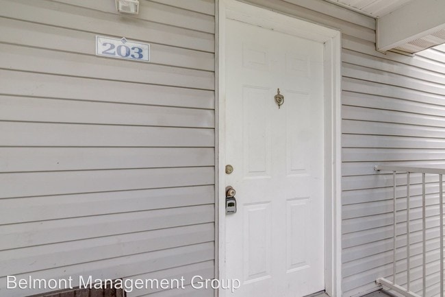 Building Photo - 2501 Grassy Point Dr