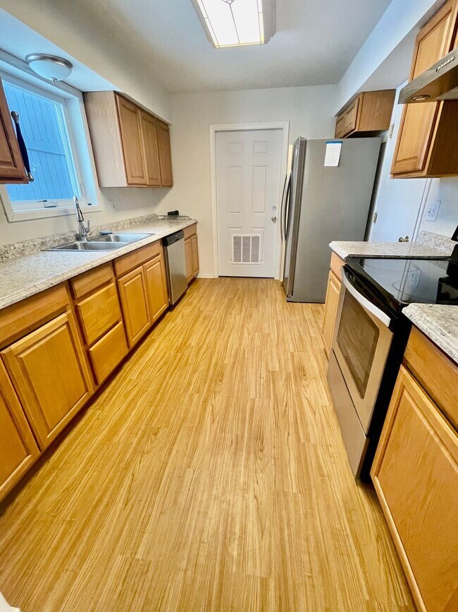 Foto del edificio - 3 Bd Home for Rent in Fairbanks!