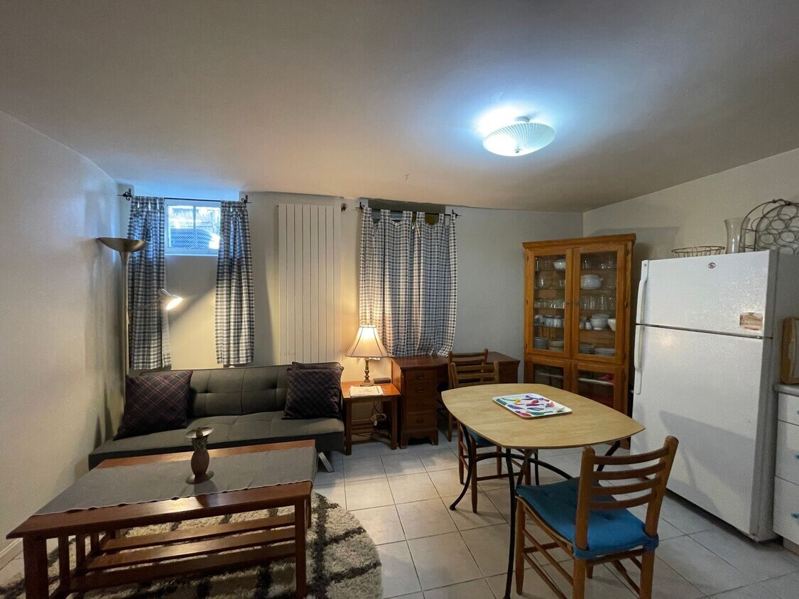 Foto principal - Amazing 2 Bed 2 Bath available 8/15---avoi...