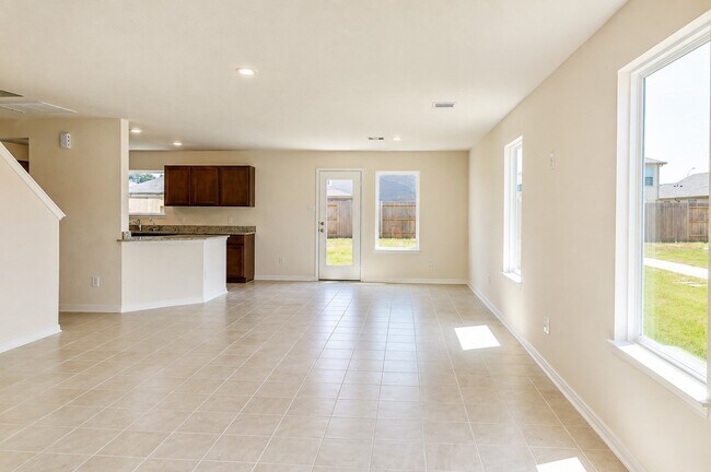 Foto del edificio - 22554 Pinecone Forest Ln
