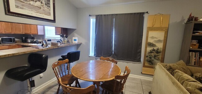 Foto del edificio - 4243 Weatherby Ct