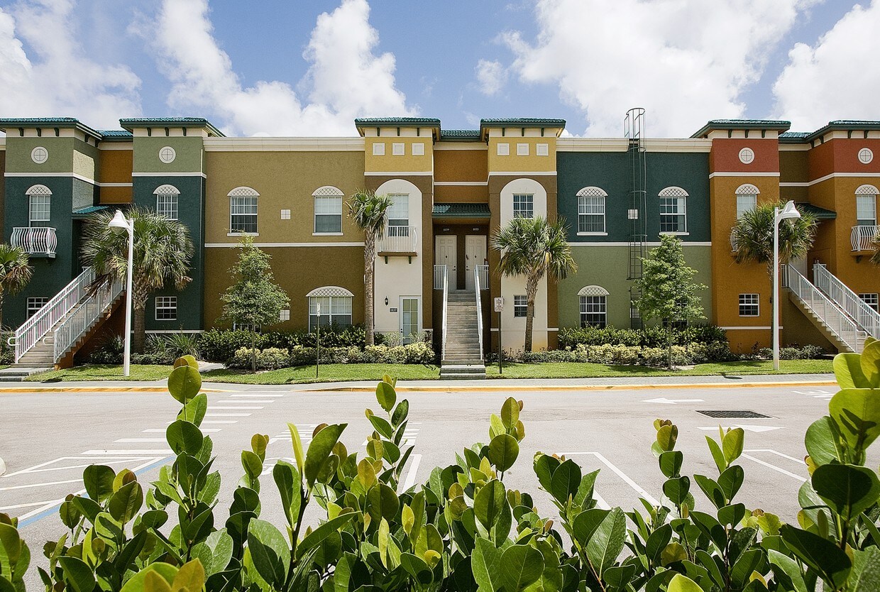 Quantum Lake Villas Apartments Boynton Beach Fl Primary Photo Quantum Lake Villas