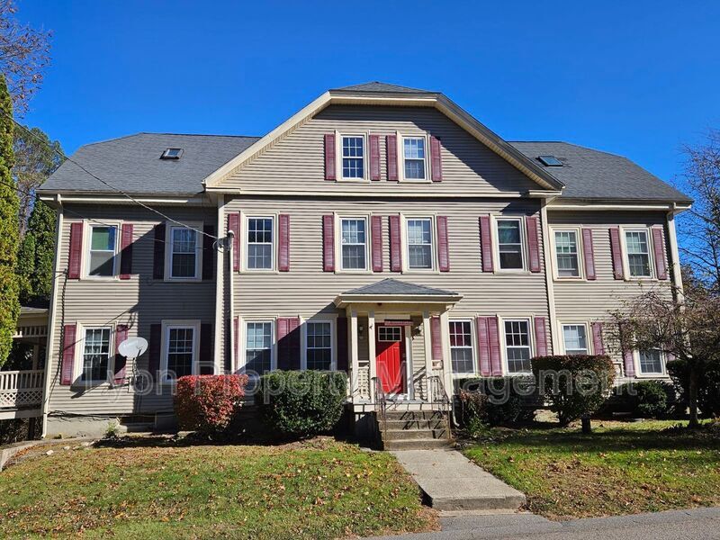 Primary Photo - 338 Summer St