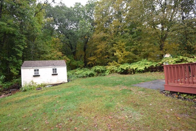 Building Photo - 12 River Rd