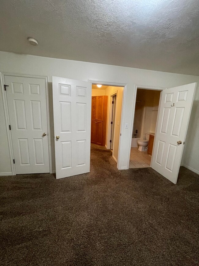 Building Photo - 1545 Talon Dr