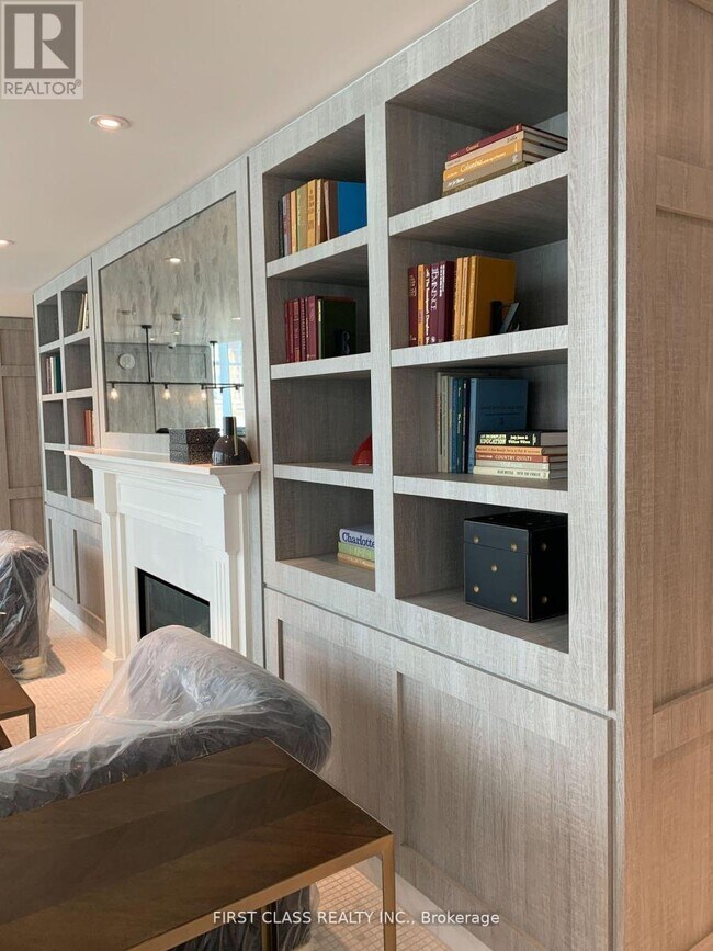 Photo du bâtiment - 33 Helendale Ave