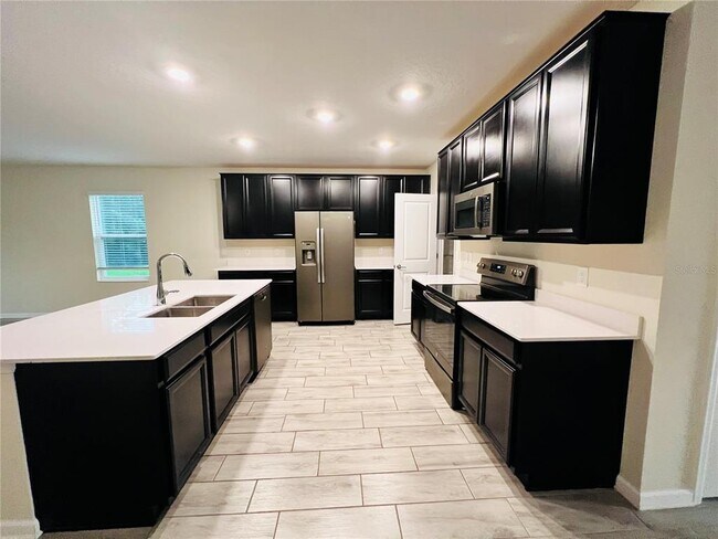 Foto del edificio - 4303 Blackshear Ct
