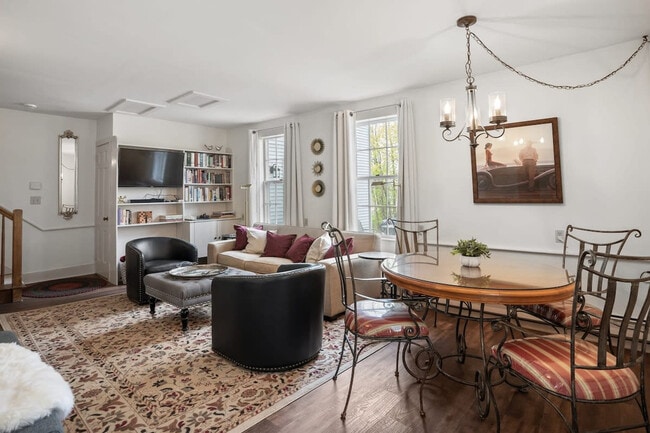 Building Photo - 38 Exeter Rd