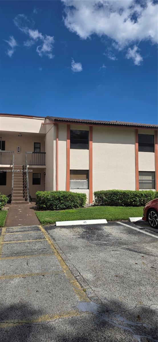 Building Photo - 900 NE 209th Terrace
