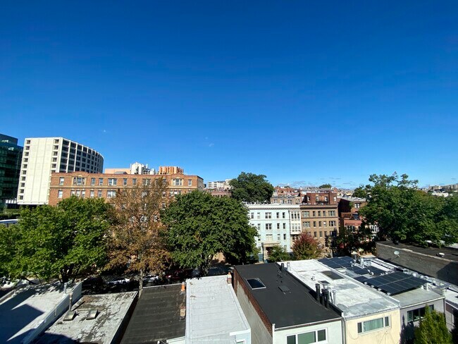 Foto del edificio - 1825 T St NW