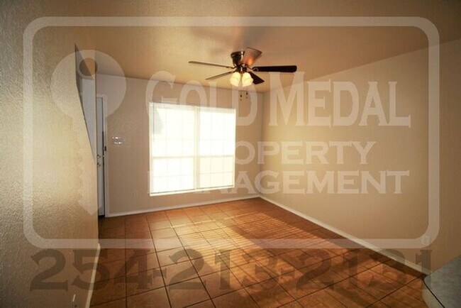 Building Photo - 4505 Mattie Dr